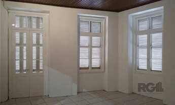 Imagem 2: PORTO ALEGRE - Casa Padrão - Floresta