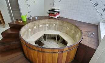 Imagem 3: Linda Casa com 4 Suites, area de lazer com piscina e churrasqueira no Alphaville Residenci