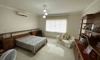 Imagem 2: Sobrado belvedere -5 quartos sendo 2 suítes, uma master, 330 m2 de área construída