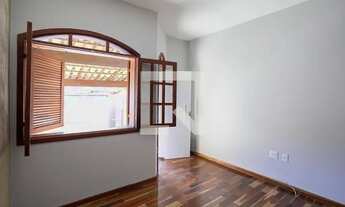 Imagem 2: Casa à Venda - São João Batista, 3 Quartos, 180 m2