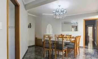 Imagem 5: Sobrado á venda com 251m² 3 dormitórios 5 vagas de garagem com jardim na Vila Eldizia