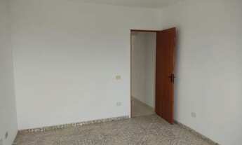 Imagem 4: Casa térrea com 2 dormitórios para locação com 1 vaga útil de 80 m²