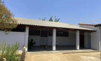 Imagem 2: Casa bem localizada