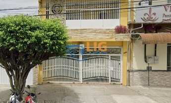 Imagem 2: Casa para venda ou locação - em dois pavimentos