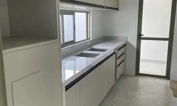 Imagem 5: LINDA CASA COM ARMÁRIOS NA PRISCILA DUTRA