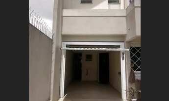 Imagem 2: Sobrado com 166m2 localizado no Jardim das Américas contendo 3 quartos