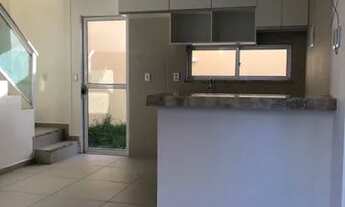 Imagem 4: Alugo casa dúplex em ótima localização no bairro Camurupim em Caucaia