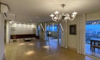 Imagem 2: Panamby - Varanda gourmet em condomínio clube com quadra de tênis