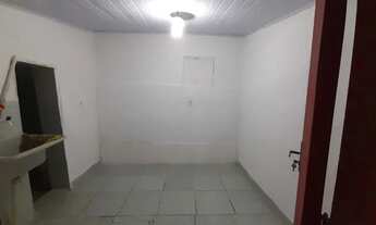 Imagem 3: Quitinetes em Benfica, agua e luz incluso no valor