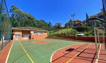 Imagem 7: Casa de condomínio para venda possui 211 metros quadrados com 5 quartos