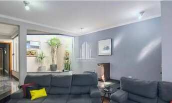 Imagem 4: Sobrado á venda com 251m² 3 dormitórios 5 vagas de garagem com jardim na Vila Eldizia