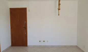 Imagem 3: Sala dois quartos sendo um suíte, armários na cozinha e banheiros, uma vaga