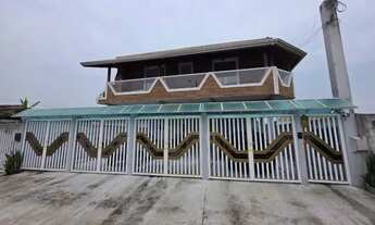 Imagem: Sobrado com 2 Dormitórios e Quintal em