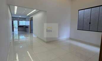 Imagem 5: Casa com Piscina lote grande próximo ao setor Garavelo e Avenida Rio Verde em Aparecida de