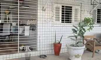 Imagem: Casa à venda em rua pública, RIO DOCE