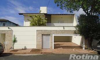 Imagem: Casa à venda, 4 quartos, 2 suítes, 4 vagas