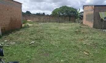 Imagem 2: Vende-se esse terreno no ponto de construir