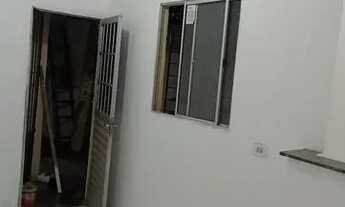 Imagem 2: Alugo kit Net com um quarto grande no ibura