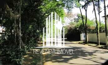 Imagem 2: Aluga-se Casa Comercial no Butantã com 560m², 5 quartos e 6 vagas. Fica a 7 minutos da Far