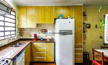 Imagem 5: Sobrado com 193m² com 3 dormitórios sendo 1 suíte sala cozinha c/ armário 3 banheiros 2 va