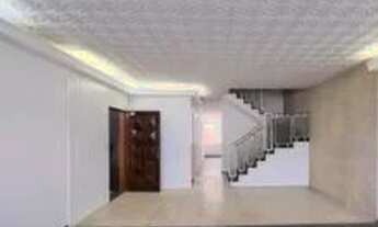 Imagem 1: Sobrado de 212m2, super espaçoso: sala com dois ambientes, copa e cozinha com acesso para