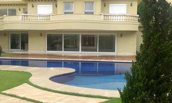 Imagem 3: Casa de condomínio para venda possui 2150 metros quadrados com 10 quartos