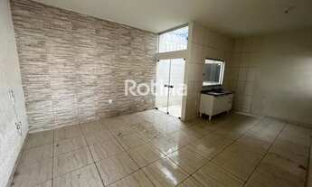 Imagem 3: Casa para alugar, 2 quartos, 1 vaga, Custódio Pereira - Uberlândia/MG - R$ 1.100,00