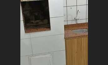 Imagem 2: Kitnet com água, luz, internet, churrasqueira e garagem