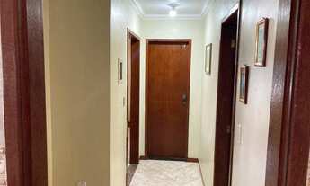 Imagem 3: ACEITA PROPOSTAS!! Passos da Rodovia! 2 casas mais uma quitinete e piscina! 525 mil!