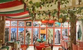 Imagem 2: Casa de massas e pizzaria italiana a venda no centro de Balneário Camboriú