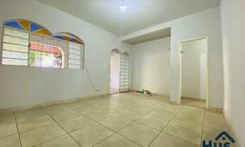 Imagem 2: Casa Plana em Lote de 360m² com 4 Quartos e 4 Vagas no Bairro Santa Branca