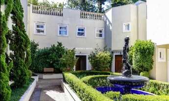 Imagem 2: Casa em condomínio com 5 Suítes e 5 vagas no Jardim Petrópolis