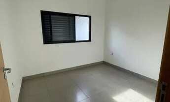 Imagem 5: Casa para Venda em Uberlândia, Novo Mundo, 3 dormitórios, 1 suíte, 1 banheiro, 2 vagas