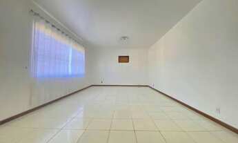 Imagem 2: Blumenau - Casa Padrão - Agua Verde