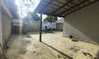 Imagem 6: Casa de 3 Quartos Sendo uma Suite com Quinal Grande com 300 Metros