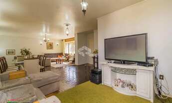 Imagem 7: Casa ampla com 3 dormitórios, suíte, piscina e espaço de lazer , em Porto Alegre