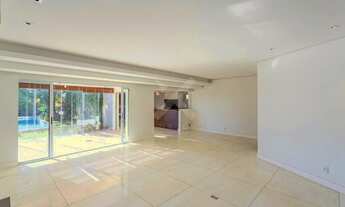 Imagem 6: Casa de 380m2 com 4 suítes e piscina no bairro Cristal