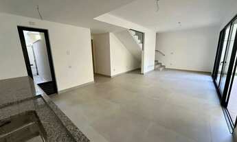 Imagem 7: Sobrado para venda tem 181 metros quadrados com 4 quartos