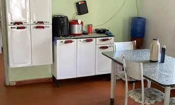 Imagem 5: Casa para venda tem 210 metros quadrados com 4 quartos em Setor Coimbra - Goiânia - GO