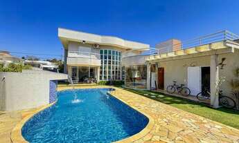 Imagem: Casa mobiliada com 5 suítes no Condomínio