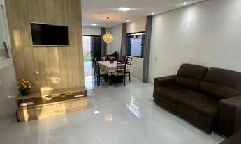 Imagem 7: Casa duplex no condomínio Jardins do la, no centro de Eusébio, oportunidade única