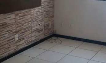 Imagem 2: Compreemore,2/4,1 andar,1 vão de escada, frente de rua,saboeiro( final de linha,financia