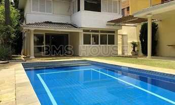 Imagem 2: Casa para Venda em Cotia, São Paulo II, 4 dormitórios, 2 suítes, 4 banheiros, 4 vagas