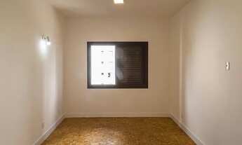 Imagem 4: Kitnet reformada, de 25m², com cooktop , armário embutido, na Liberdade