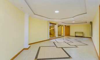 Imagem 2: Casa 4dormitórios / 4suítes / 540m² / Uso residencial ou comercial