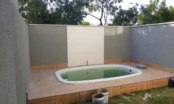 Imagem: Linda casa com piscina em C.G