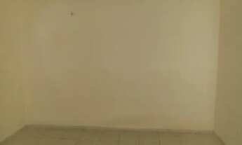 Imagem 4: Casa com 45 m² em condomínio fechado, forrada, com 2 quartos, 1 banheiro, cozinha, sala de