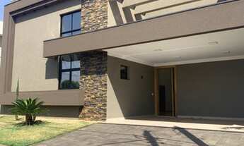 Imagem 2: Casa de condomínio térrea para venda com 249 metros quadrados com 3 quartos