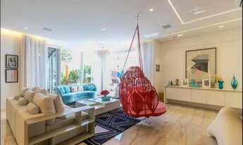 Imagem 7: Casa em condomínio com 5 Suítes e 5 vagas no Jardim Petrópolis