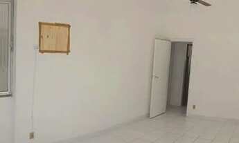Imagem 4: Apartamento para aluguel possui 47 m², quarto em Catete - Rio de Janeiro - RJ